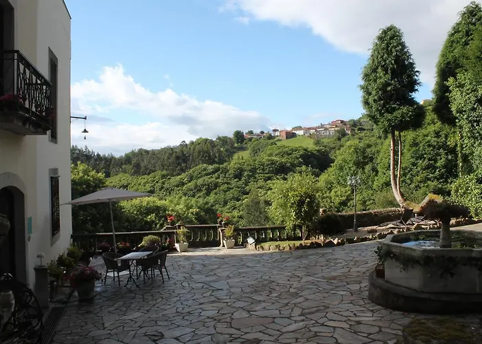 Palacio Conde Toreno 3*