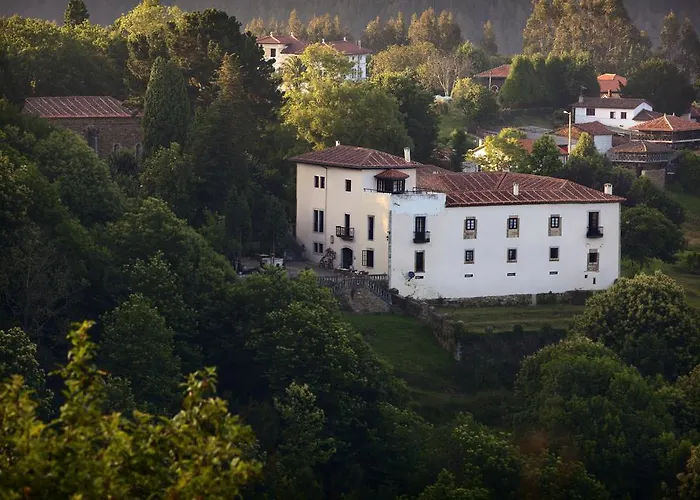 Palacio Conde Toreno 3* Salas (Asturias)